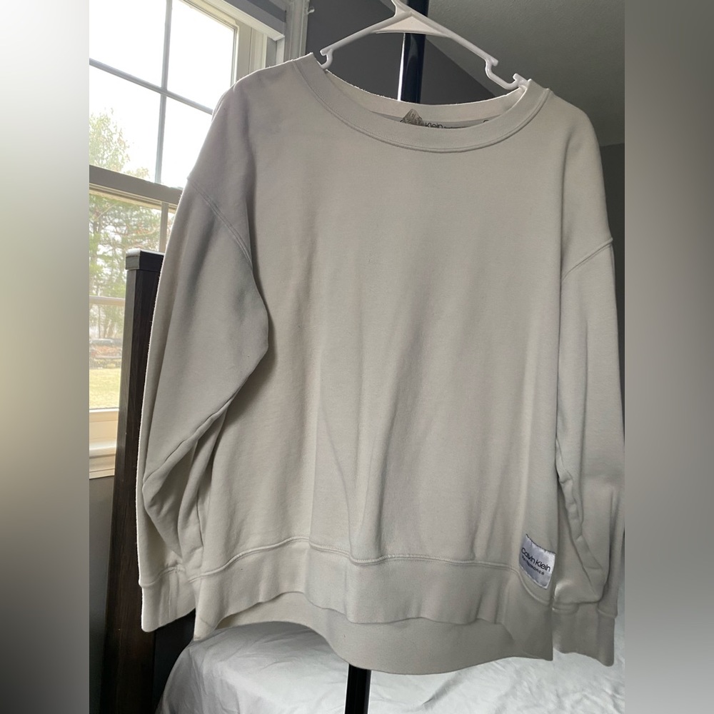 Calvin Klein Performance Pullover Size Large. - Picture 8 of 11